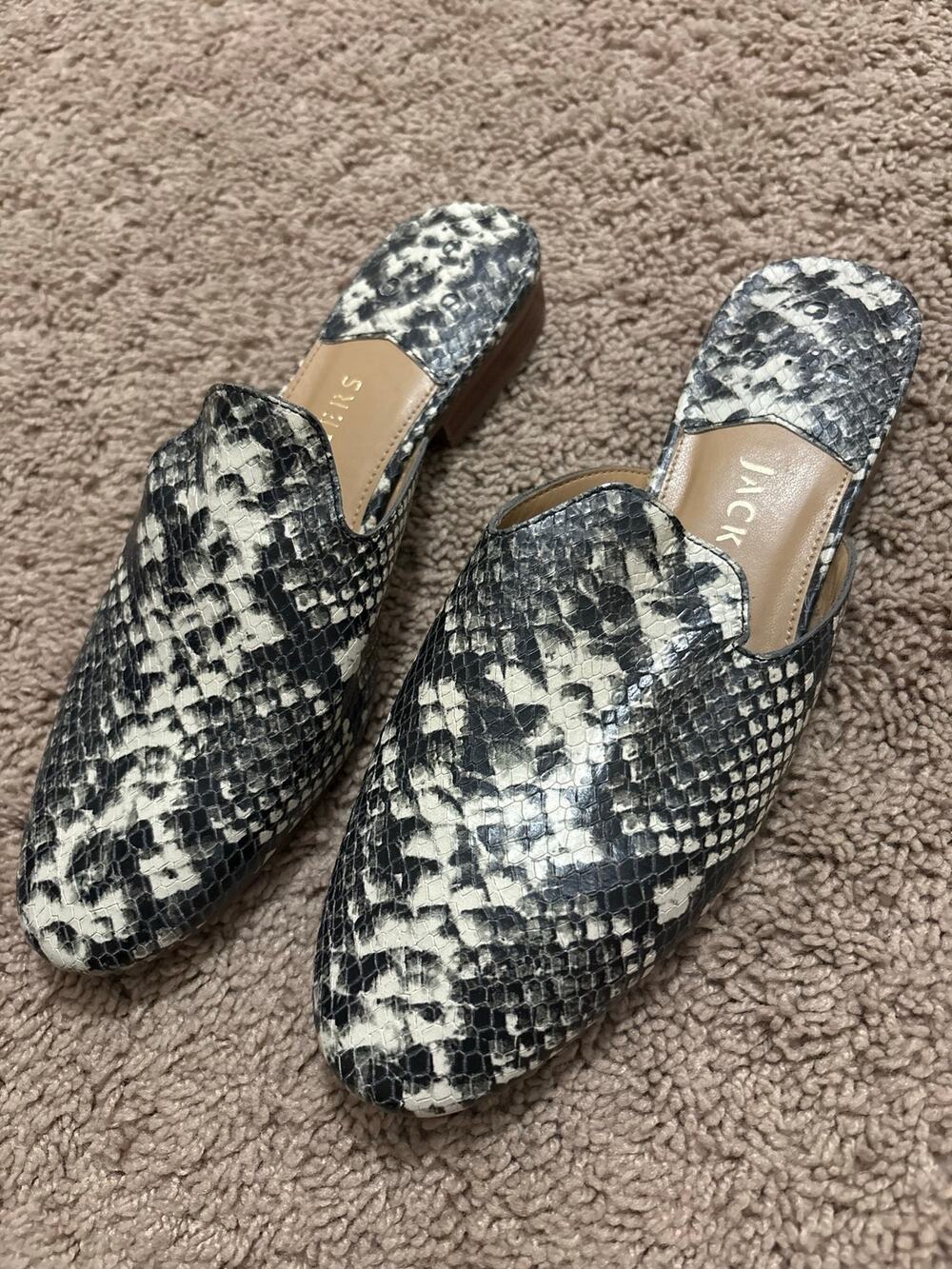 Jack Rogers Delaney Mules Grey Black Snake Print Loafers Size 7